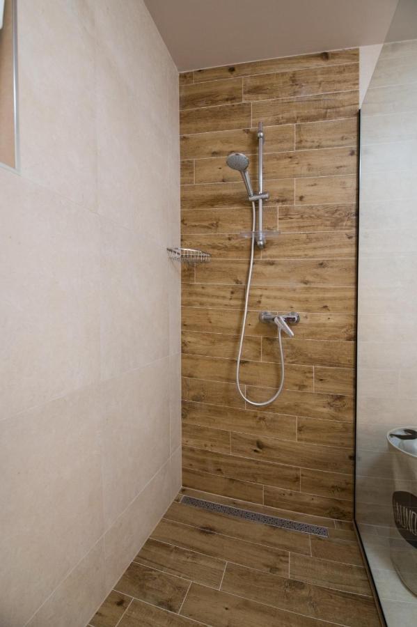 Brand New Aparment With Sea View & Swimming Pool At Ciovo - Villa Fiorentini Trogir Luaran gambar
