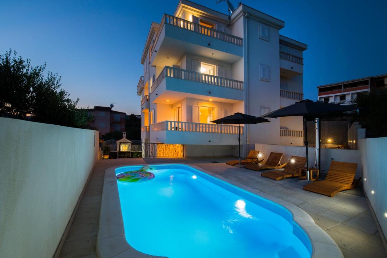 Brand New Aparment With Sea View & Swimming Pool At Ciovo - Villa Fiorentini Trogir Luaran gambar