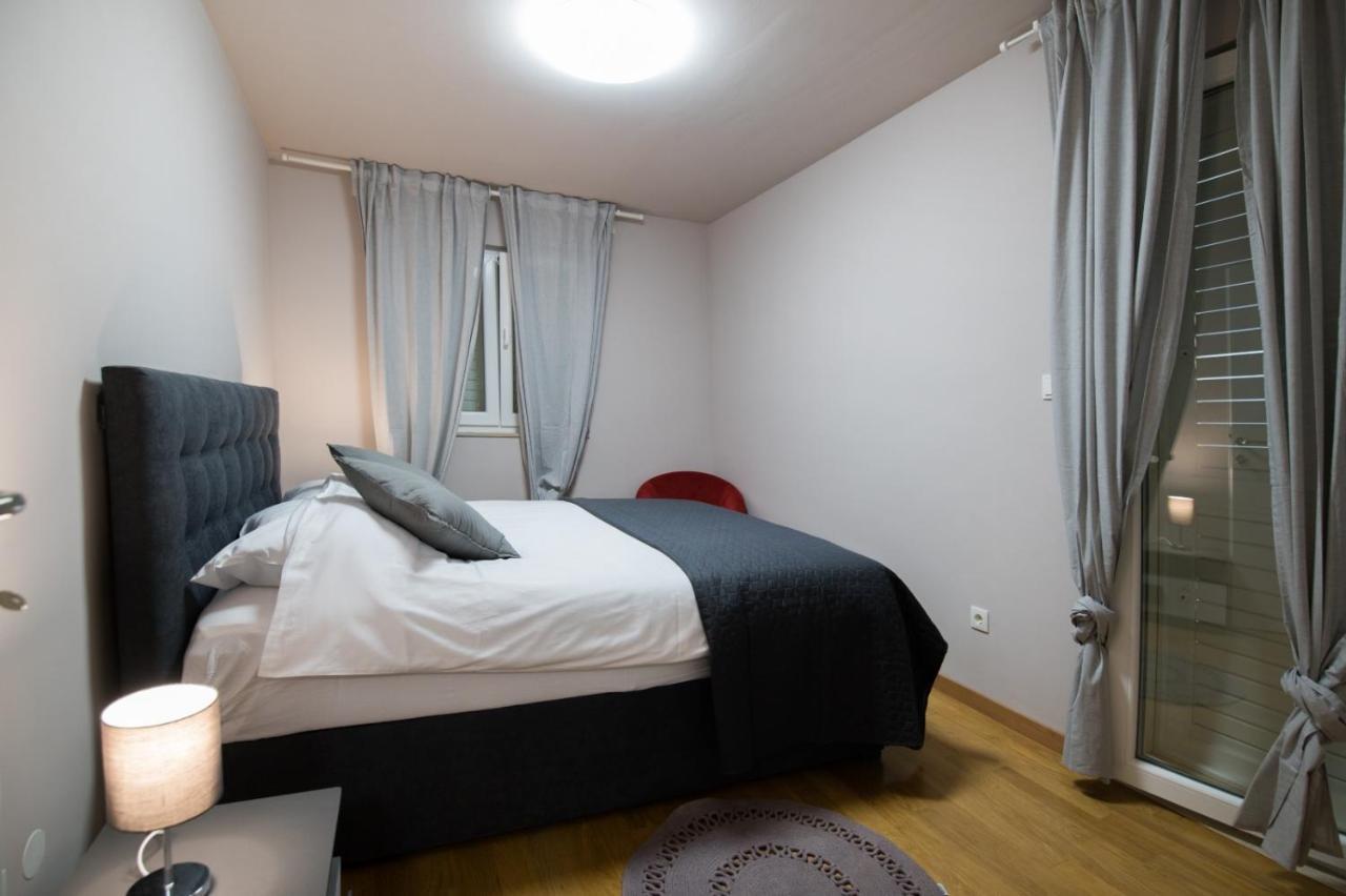 Brand New Aparment With Sea View & Swimming Pool At Ciovo - Villa Fiorentini Trogir Luaran gambar