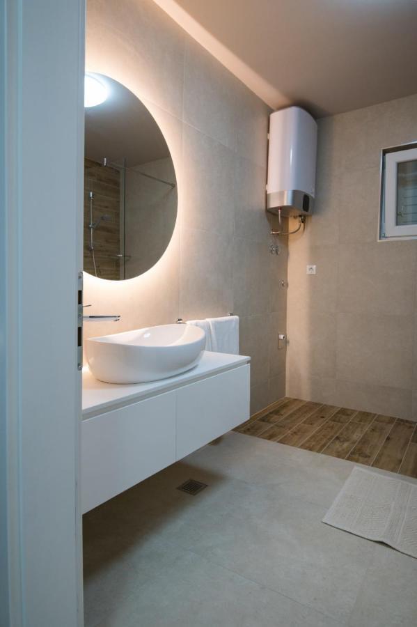 Brand New Aparment With Sea View & Swimming Pool At Ciovo - Villa Fiorentini Trogir Luaran gambar